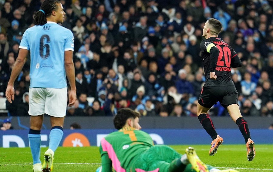 Thay đổi 10 vị trí ở Champions League, Man City vẫn thua trận thứ hai liên tiếp