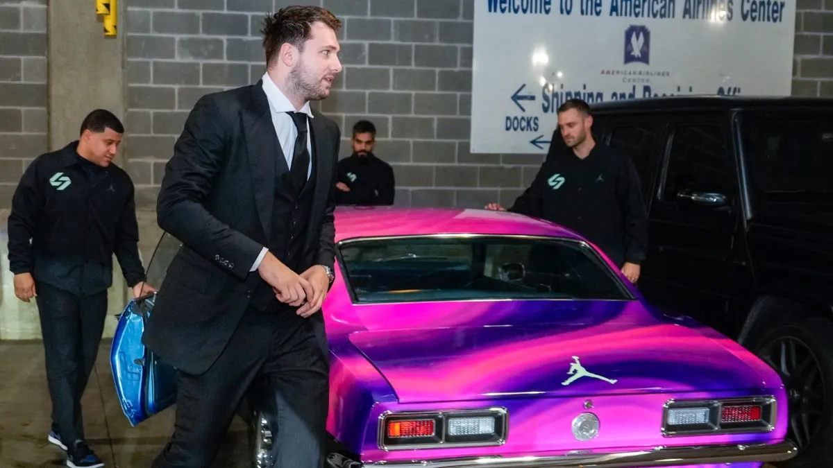 Thú chơi xe của Luka Doncic: Sở hữu 15 chiếc, mê mẩn Brabus Rocket 1000 nhất