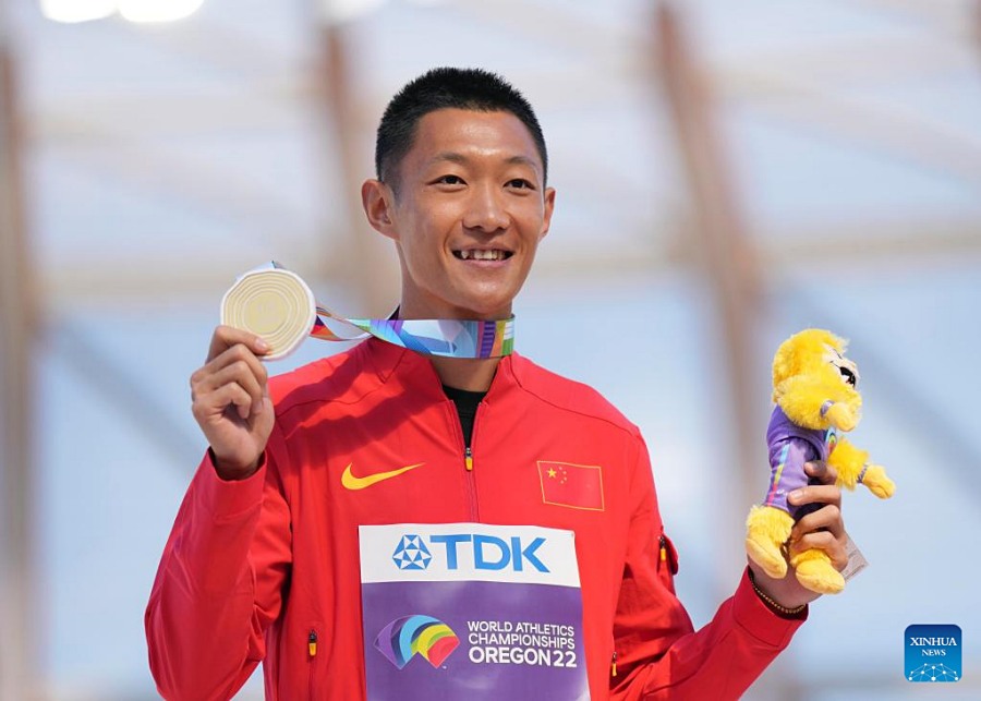 Nhà vô địch điền kinh thế giới đầu tiên của Trung Quốc được "minh oan doping" nhờ... camera bệnh viện