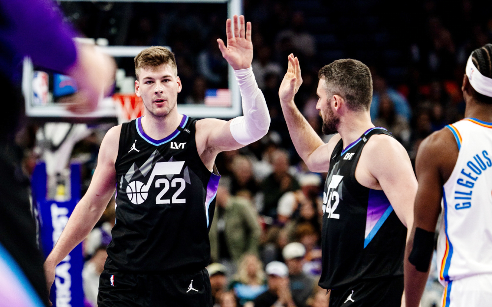 Sân nhà Utah Jazz "mất chất": CĐV phản đối chính sách cấm biển hiệu cổ vũ