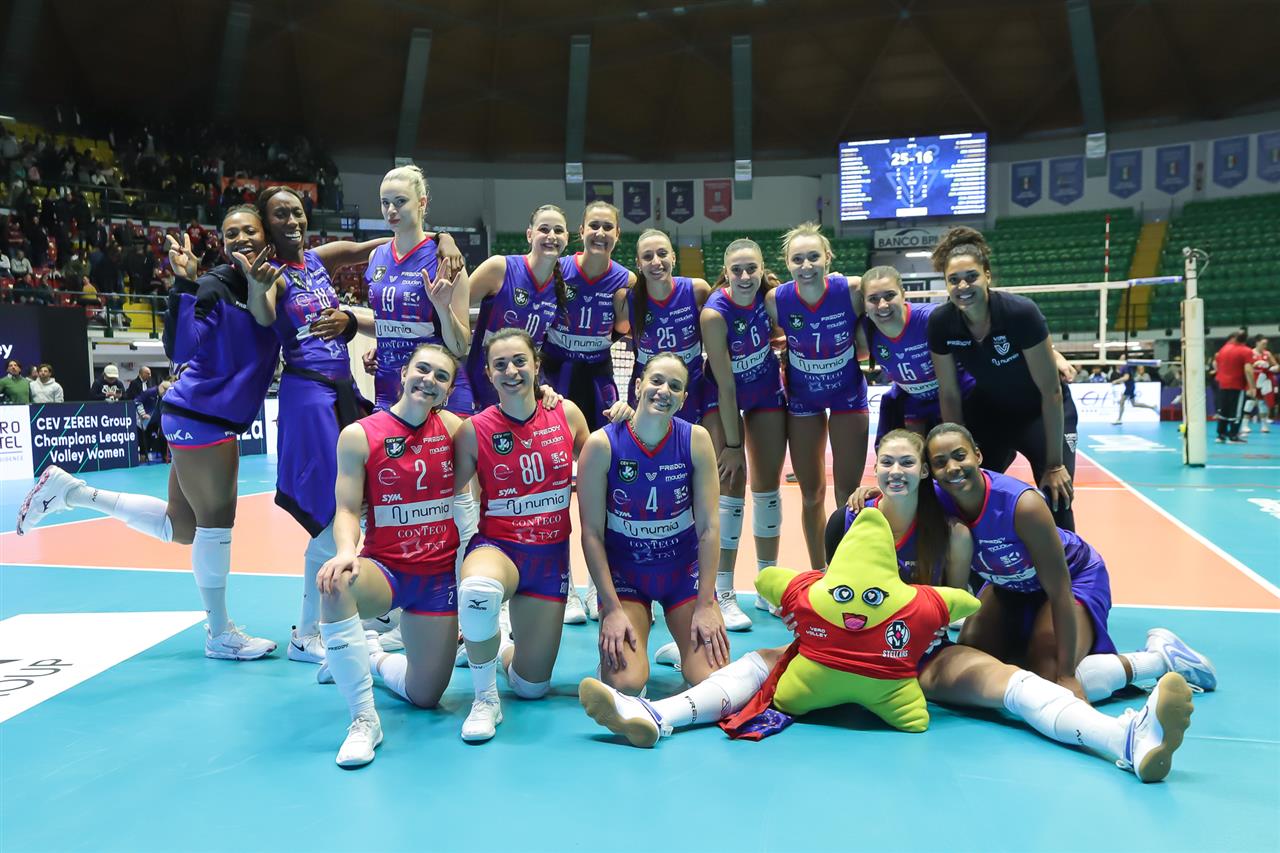 Milano mở màn Champions League bằng chiến thắng thuyết phục trước Olympiacos