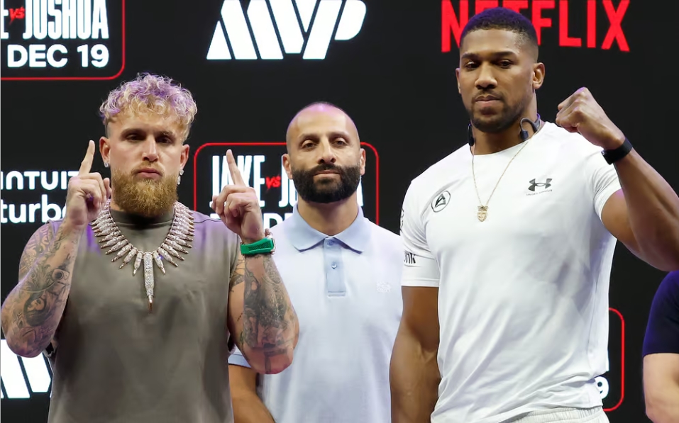 Joe Rogan cảnh báo Jake Paul đã chọc giận Anthony Joshua