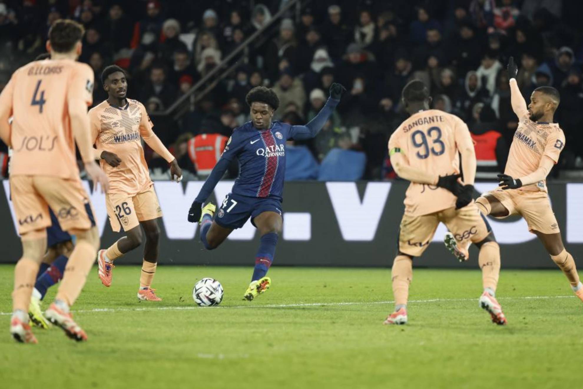 Quentin Ndjantou, viên ngọc mới nhất của PSG vừa ra mắt Champions League là ai? Quentin Ndjantou, viên ngọc mới nhất của PSG vừa ra mắt Champions League là ai?