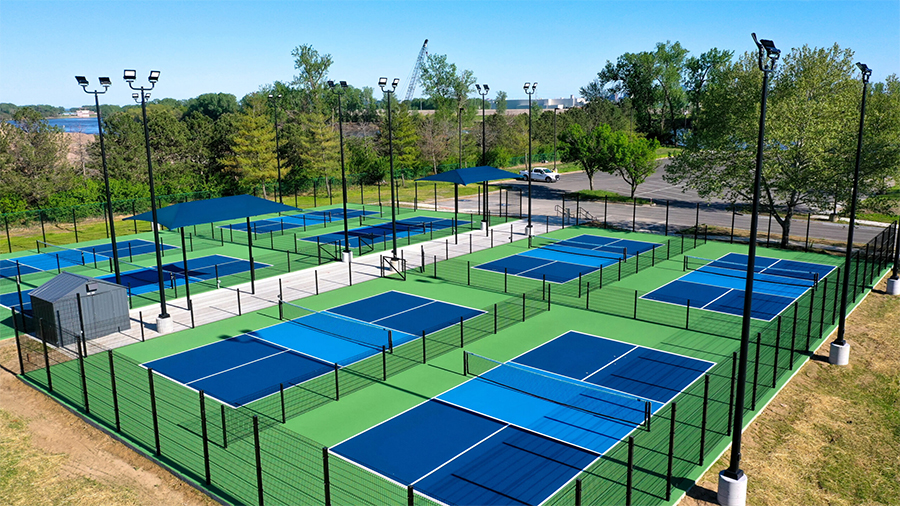 Hiểu đúng về các loại mặt sân pickleball và ảnh hưởng kỹ thuật đến từng cú đánh
