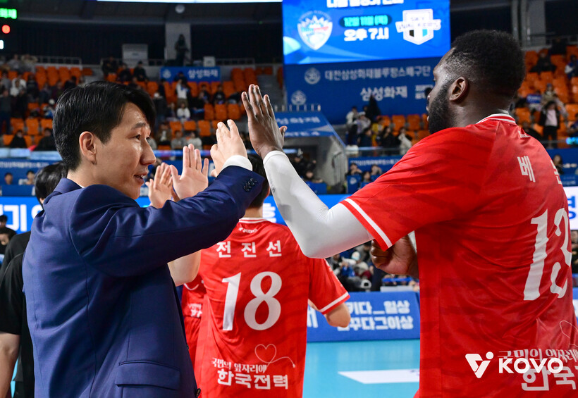 HLV Renan và HLV Kwon Young-min đồng quan điểm: “Trận đấu hôm nay cực kỳ quan trọng”