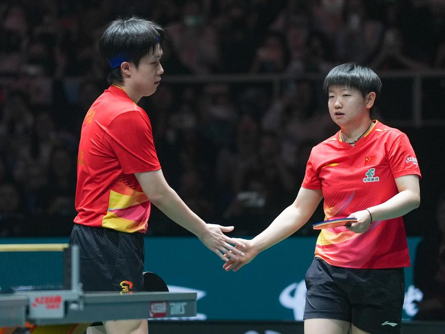Bóng bàn Trung Quốc thể hiện sức mạnh tuyệt đối trong ngày mở màn ITTF Mixed Team World Cup