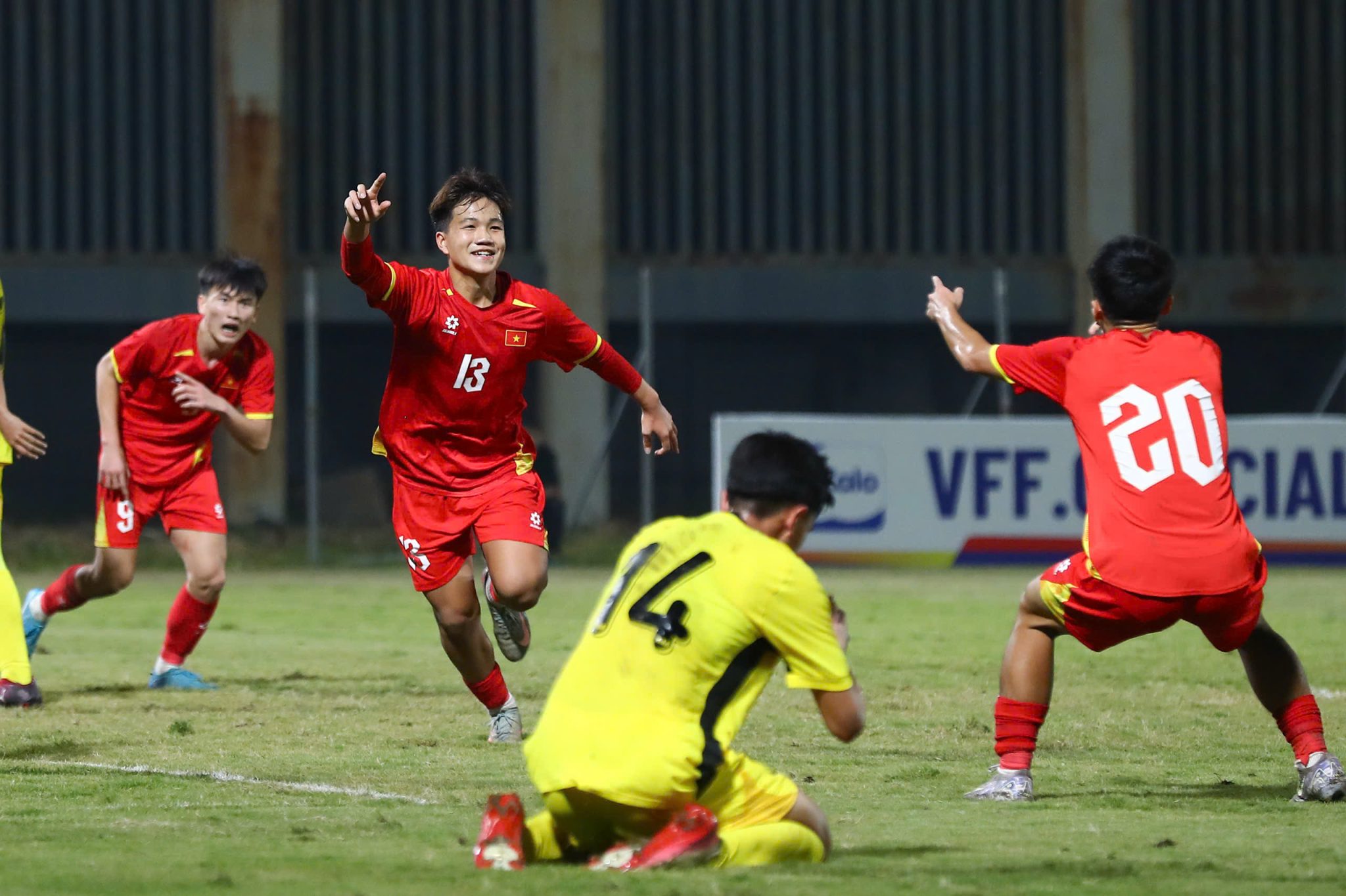 Việt Nam và Trung Quốc hay nhất vòng loại U17 châu Á 2026