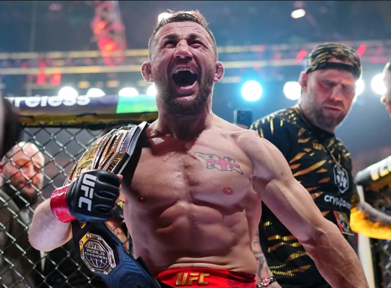 HLV của Merab Dvalishvili nói về khả năng lên hạng lông và những “superfight” khổng lồ