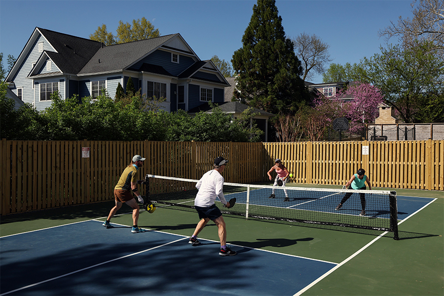 VĐV địa phương bức x&uacute;c trước đề xuất cấm pickleball