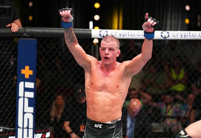 Grant Dawson đặt mục tiêu thắng “an toàn và sạch” tại UFC 323