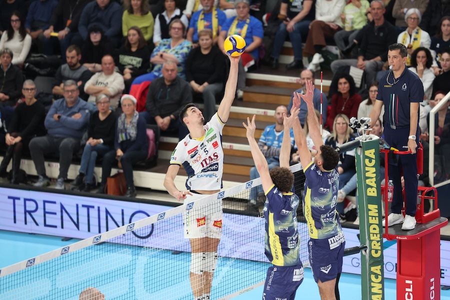 Derby thứ 90 với chiến thắng áp đảo của Trentino