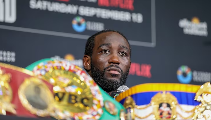 Terence Crawford bị tước danh hiệu WBC vì... nợ tiền?