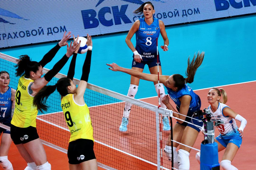 Lokomotiv lội ngược dòng kịch tính, Korabelka bỏ lỡ cơ hội lớn