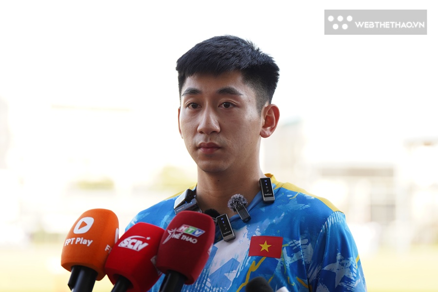 Nhật Minh cảnh b&aacute;o về U22 Malaysia: &ldquo;Cơ hội chia đều, chỉ bản lĩnh mới quyết định&rdquo;