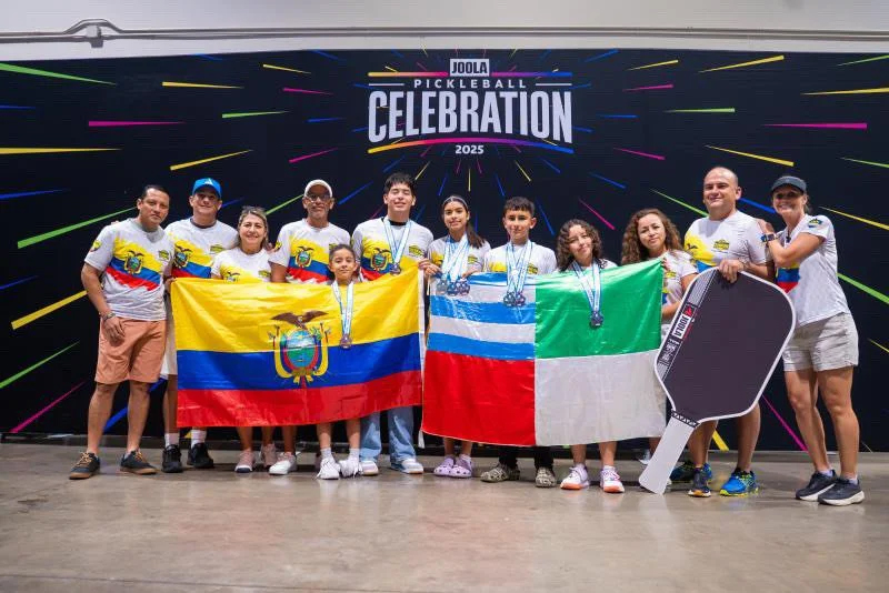 H&agrave;nh tr&igrave;nh của năm đứa trẻ từ Ecuador đến với giải Pickleball Trẻ JOOLA
