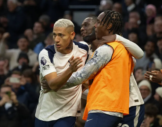 Nhận định, soi kèo Nottingham vs Tottenham: Điểm số chia đều