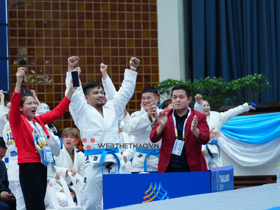Độc lạ nội dung "nguyên team đi vào hết" ở SEA Games 33
