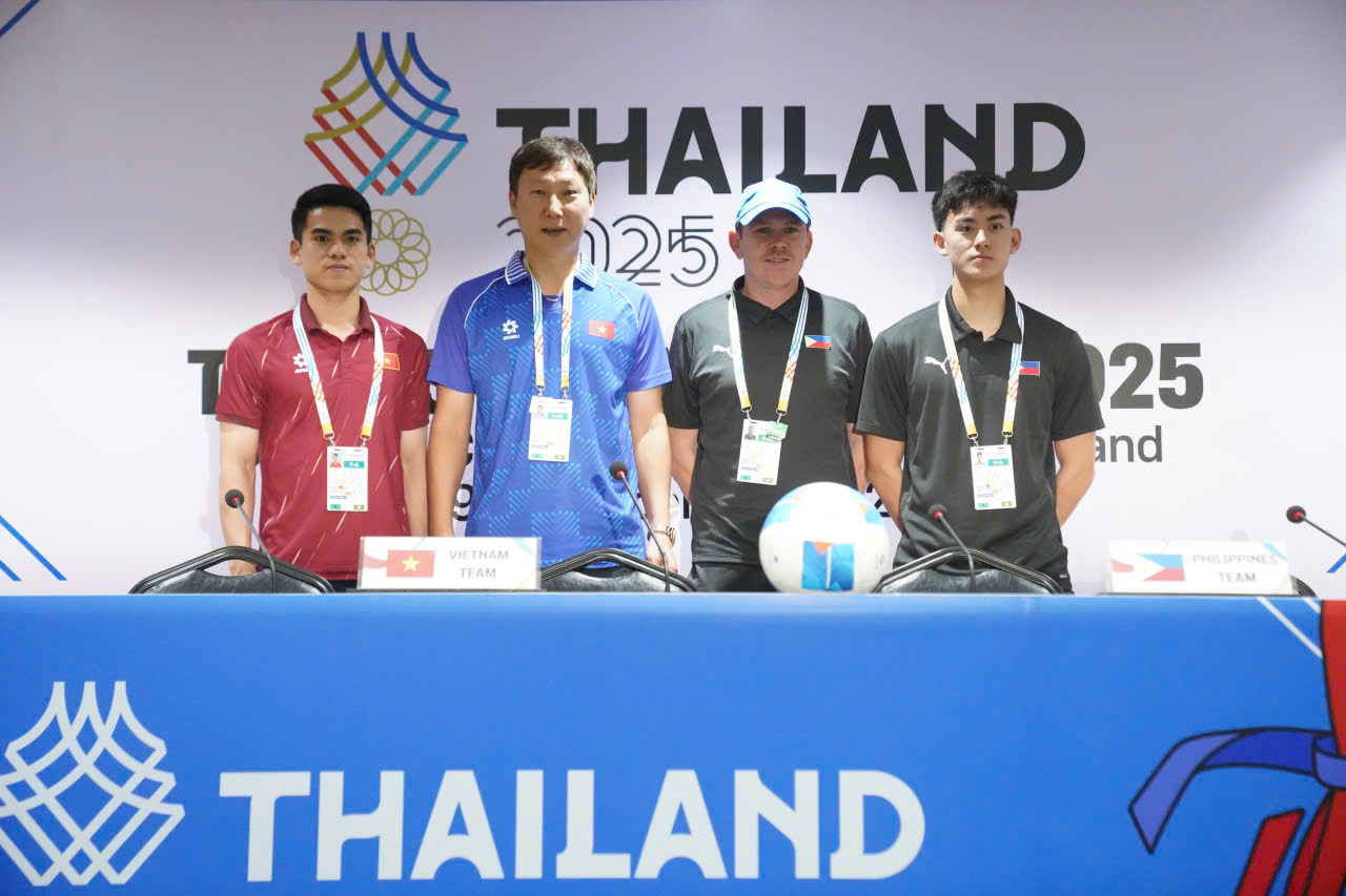 HLV Kim Sang-sik tôn trọng U22 Philippines khi đối thủ đã tiến bộ