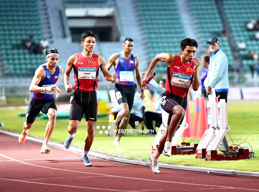 Phá cả kỷ lục quốc gia lẫn SEA Games 4x400m nam, Điền kinh Việt Nam suýt lật đổ Thái Lan trên đất khách