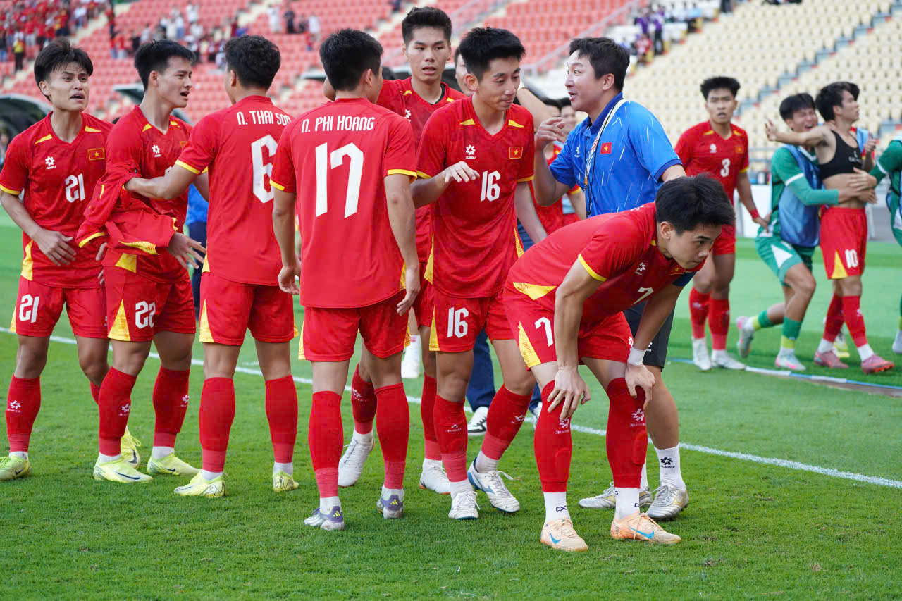 Vé chợ đen trận chung kết U22 Việt Nam vs U22 Thái Lan bị hét giá cao ngất