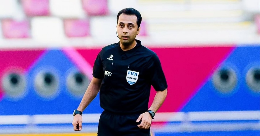 Trọng tài Iran Mooud Bonyadifard cầm còi chung kết bóng đá nam SEA Games 33