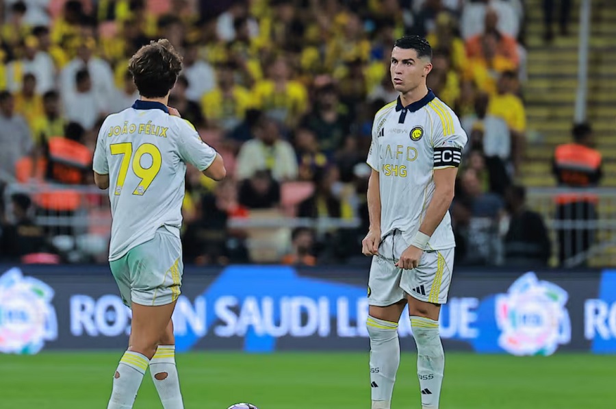 Al Nassr của Cristiano Ronaldo bị cấm chuyển nhượng