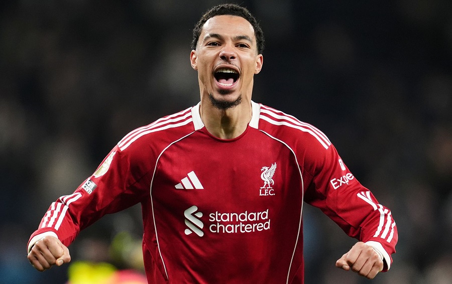 Liverpool khó nhọc đánh bại đối thủ chỉ còn 9 người