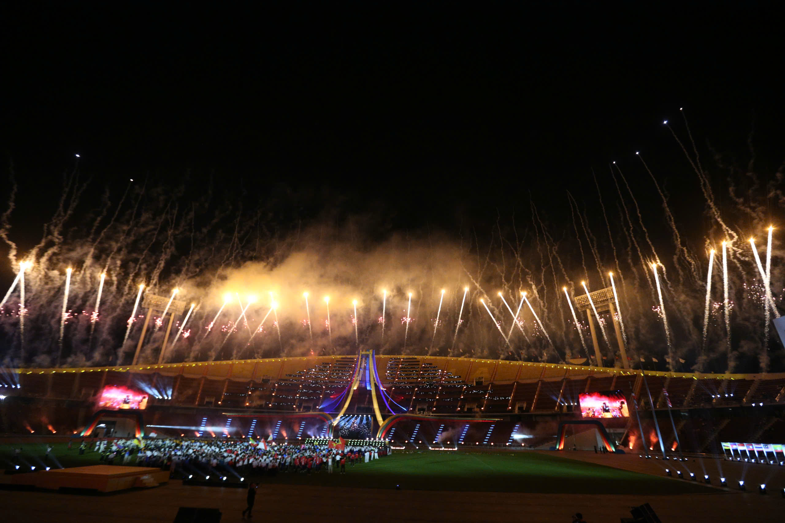 Trực tiếp lễ bế mạc SEA Games 33: Bữa tiệc hoành tráng, sôi động của nước chủ nhà