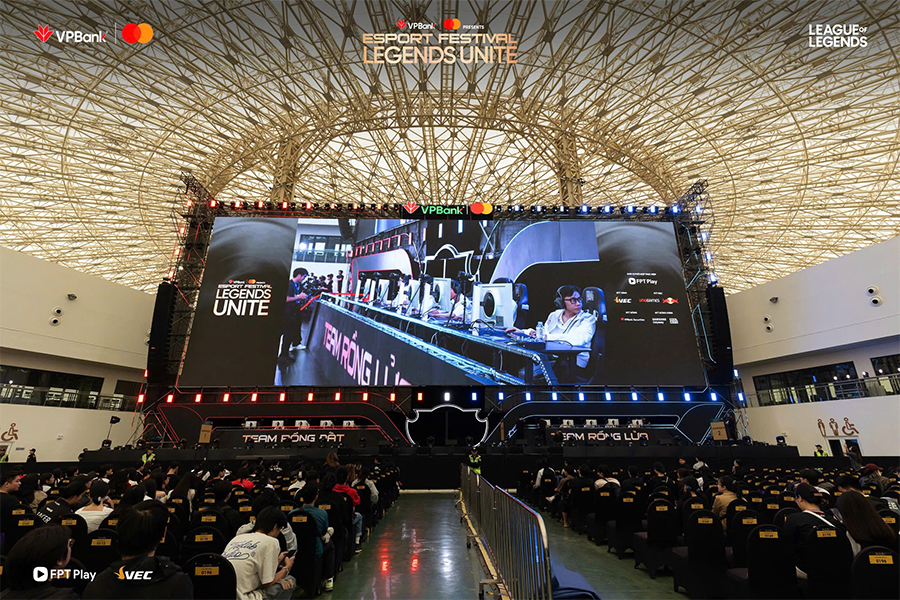 Khám phá sân khấu hoành tráng của sự kiện Esports đỉnh cao: VPBank Presents T1 in Vietnam Khám phá sân khấu hoành tráng của sự kiện Esports đỉnh cao: VPBank Presents T1 in Vietnam