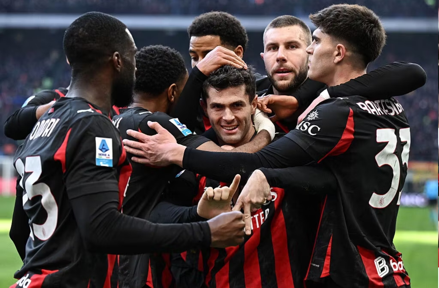Nkunku nổ súng, AC Milan thắng lớn trong trận cuối cùng của năm 2025