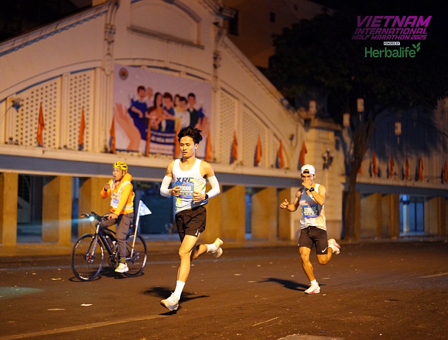 D&agrave;n sao điền kinh quốc gia đổ bộ xuống đường chạy VIHM 2026 powered by Herbalife