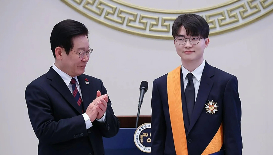 LMHT: Faker trở thành VĐV Esports đầu tiên nhận huân chương thể thao cao quý nhất Hàn Quốc LMHT: Faker trở thành VĐV Esports đầu tiên nhận huân chương thể thao cao quý nhất Hàn Quốc