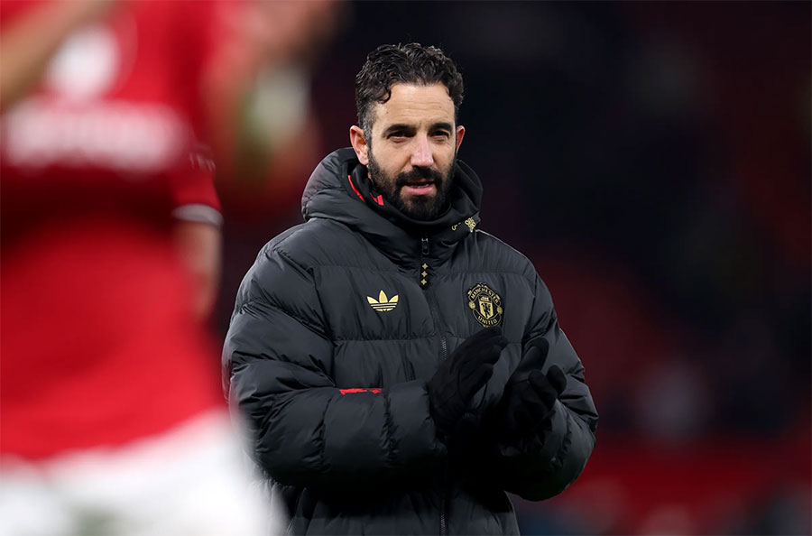Ruben Amorim mất việc ở Man Utd vì đòi quyền quyết việc mua bán cầu thủ.
