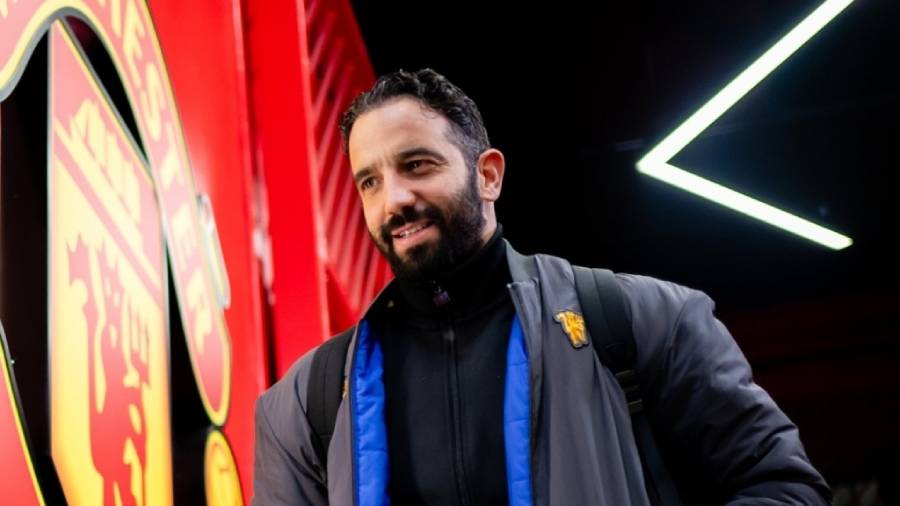 Ruben Amorim bị Manchester United sa thải sau 14 tháng cầm quân