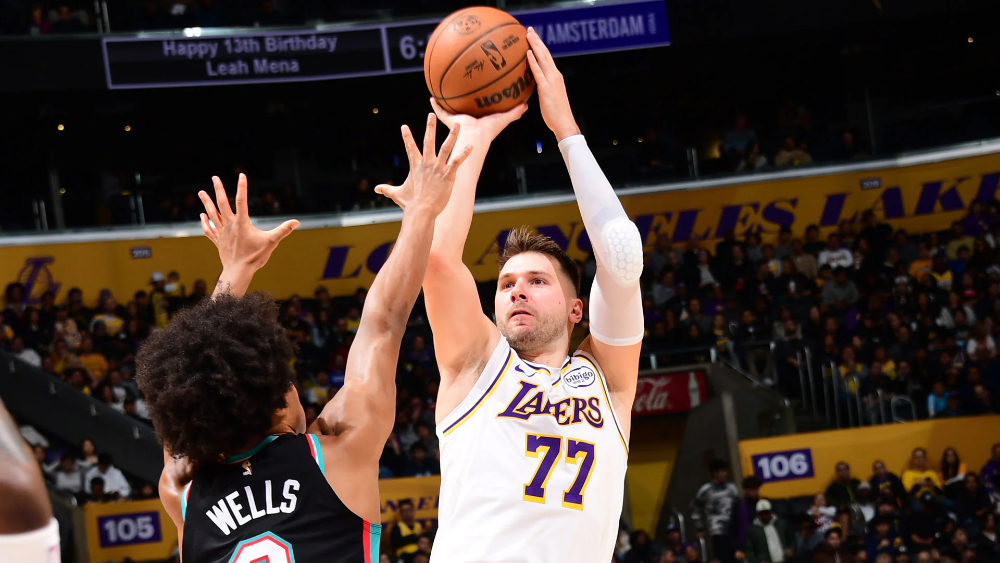 Luka Doncic ném 2 quả 3 điểm kết liễu, LA Lakers ngược dòng hạ Memphis Grizzlies Luka Doncic ném 2 quả 3 điểm kết liễu, LA Lakers ngược dòng hạ Memphis Grizzlies