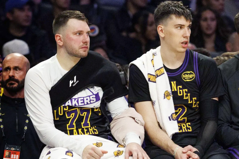 Sự hy sinh của Luka Doncic: Thi đấu với rất nhiều cơn đau giữa bão chấn thương của Lakers Sự hy sinh của Luka Doncic: Thi đấu với rất nhiều cơn đau giữa bão chấn thương của Lakers