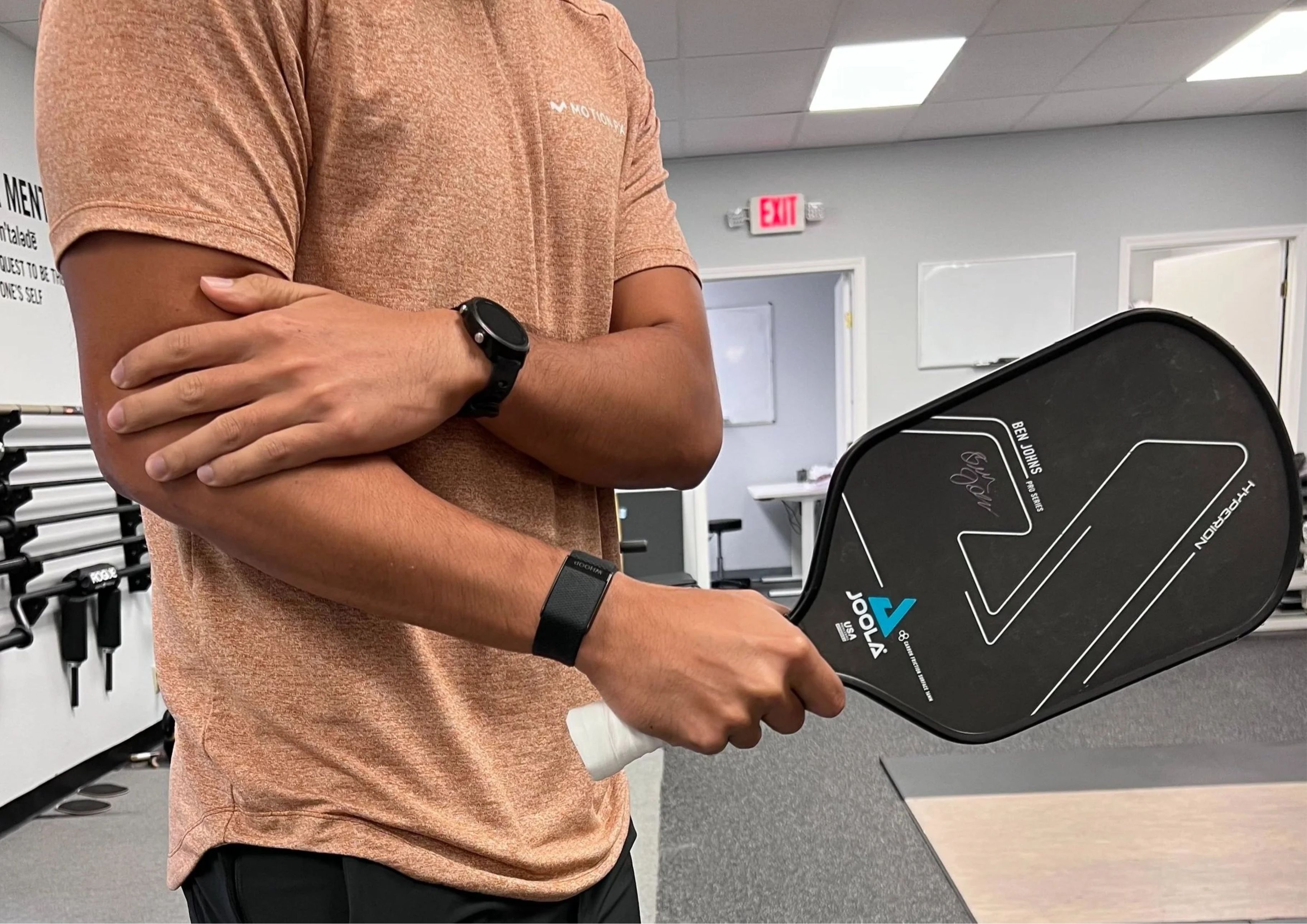 Đau khuỷu tay - mặt trái ít biết của môn thể thao đang gây sốt pickleball