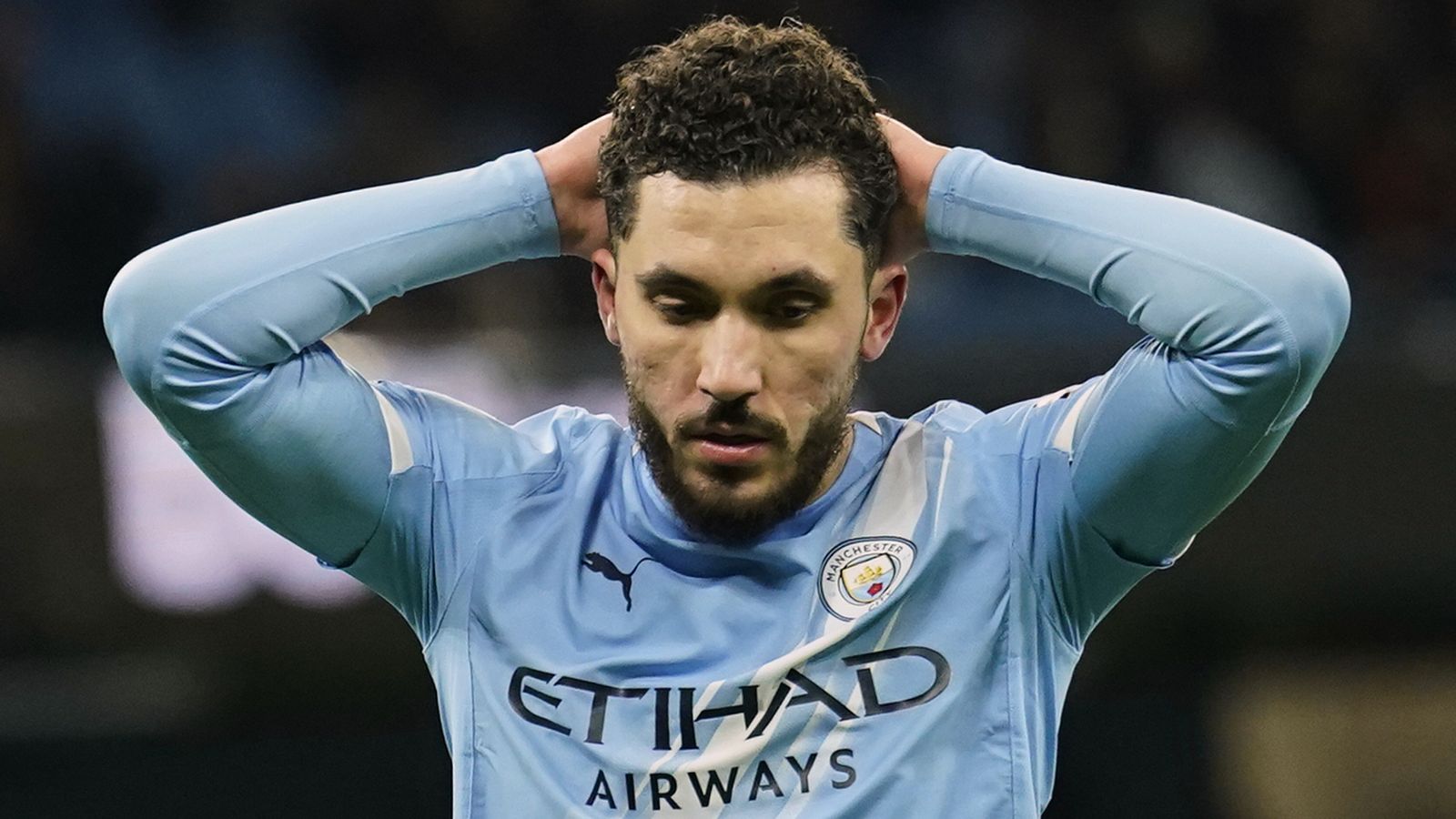 Man City lãng phí cơ hội khiến cuộc đua vô địch thêm phức tạp