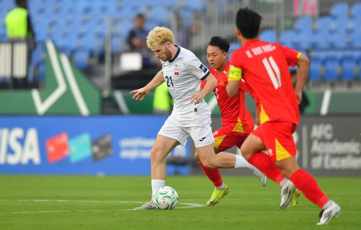Hạ U23 Kyrgyzstan, U23 Việt Nam chạm một tay vào tứ kết Hạ U23 Kyrgyzstan, U23 Việt Nam chạm một tay vào tứ kết