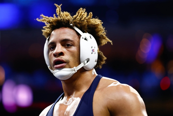 Nhà vô địch NCAA hạng nặng Greg Kerkvliet chính thức hướng sang MMA