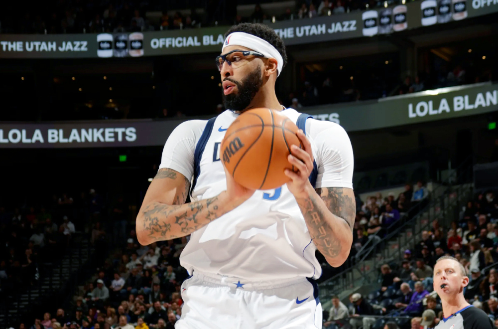 Kế hoạch bán Anthony Davis phá sản: Mavericks mắc kẹt với ngôi sao chấn thương