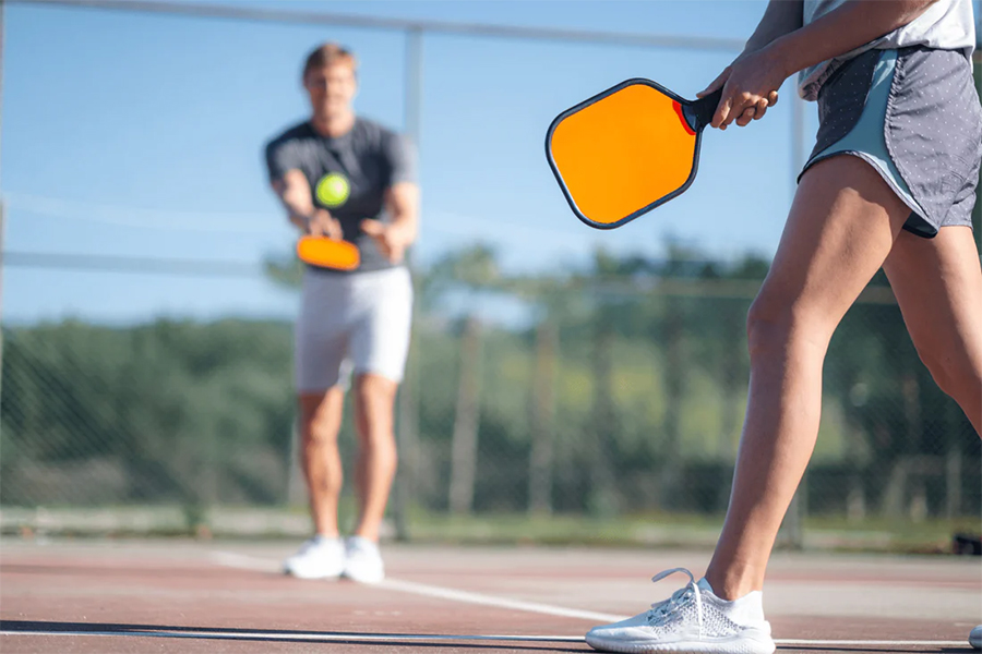 Người học pickleball cần “tỉnh táo tiêu dùng”
