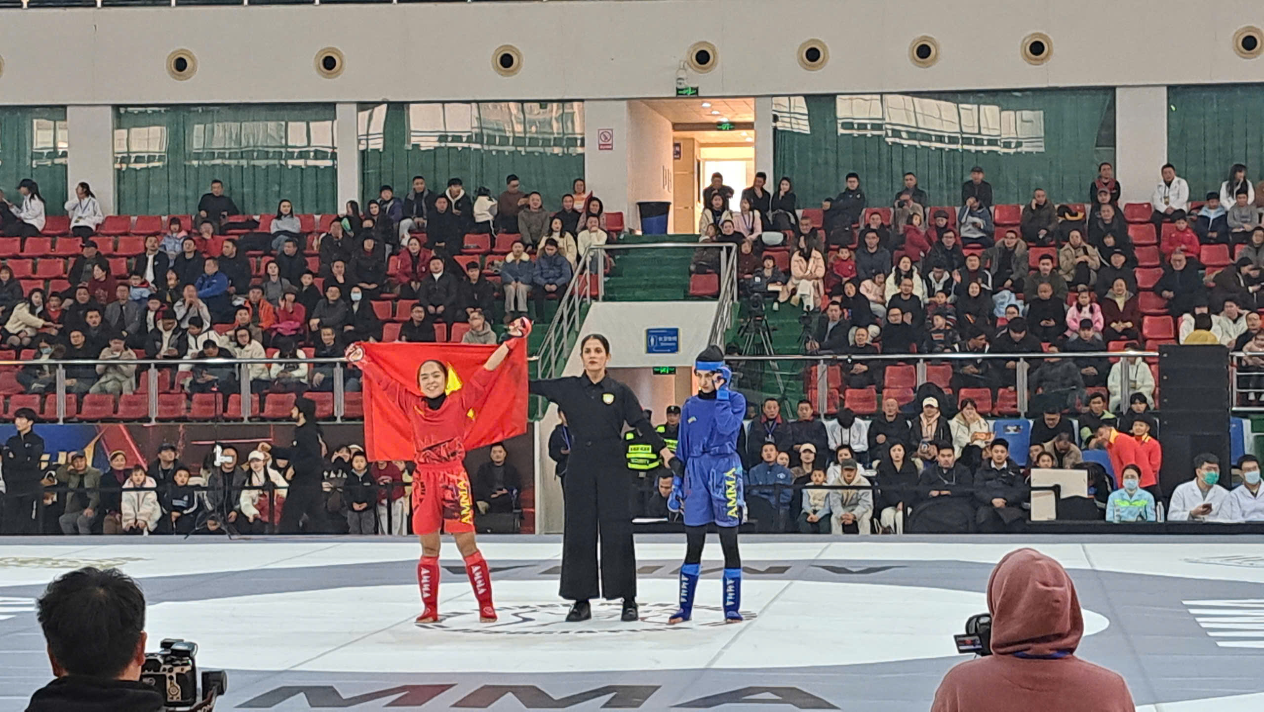 Lò Thị Phung càn quét giải Vô địch MMA Châu Á giành huy chương vàng