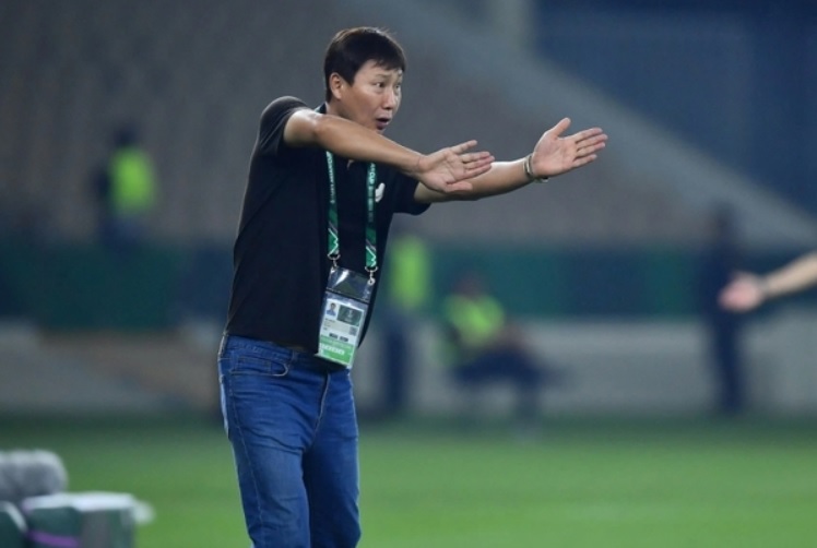 Báo Hàn ca ngợi "phép màu Kim Sang-sik" giúp U23 Việt Nam bay cao