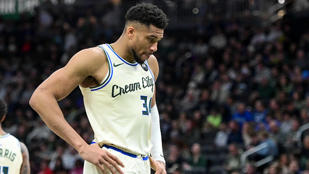 Giannis Antetokounmpo "bật" lại CĐV nhà: "Tôi không nghĩ điều này công bằng với đội"