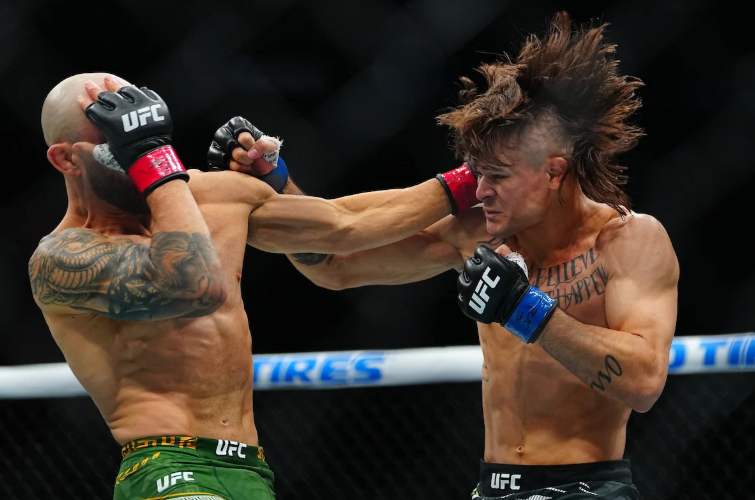 Diego Lopes cảnh báo Volkanovski: “Càng ép tôi, càng dễ bị knock-out”