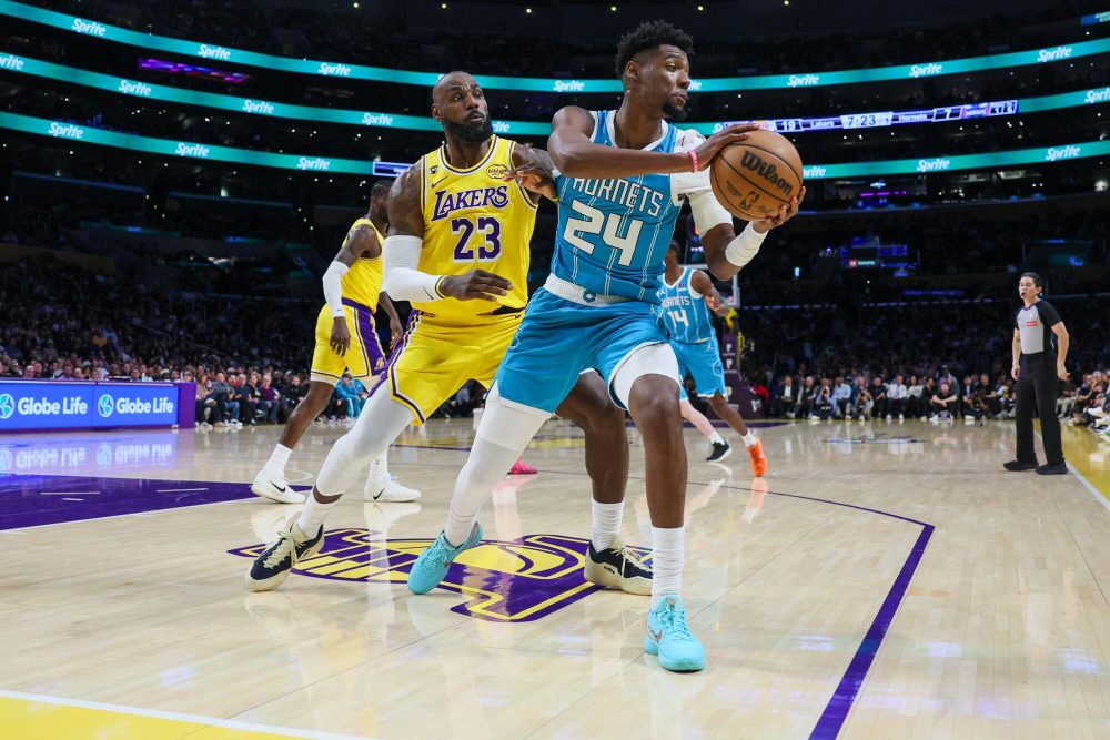 Thảm bại trước Hornets, JJ Redick chỉ ra vấn đề nan giải của Los Angeles Lakers