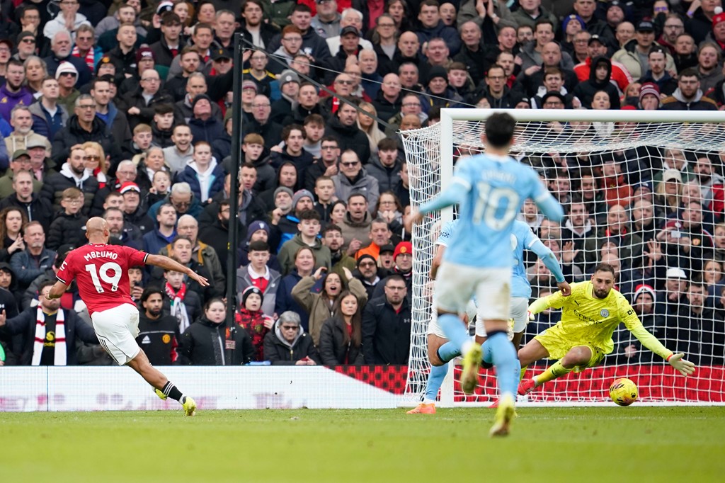 Bảng xếp hạng Ngoại hạng Anh vòng 22 sau khi MU đánh bại Man City