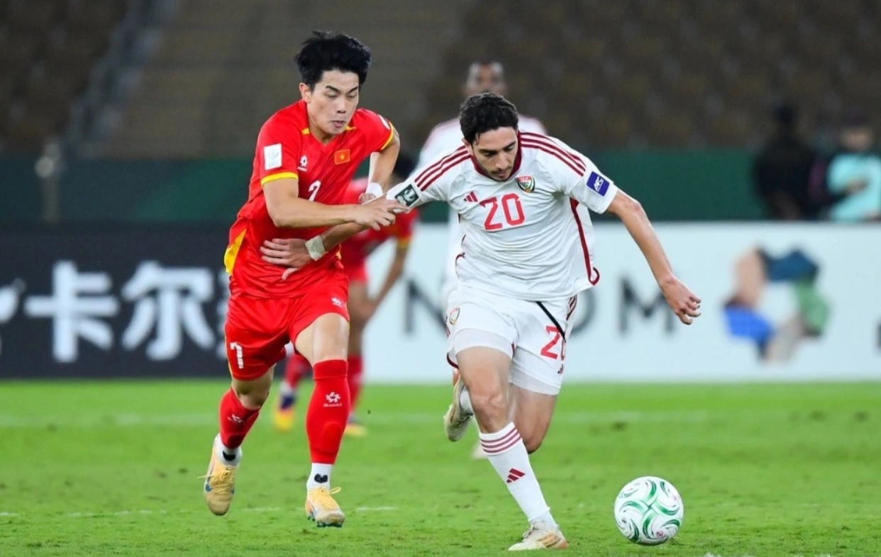 CĐV Thái Lan ghen tị với "thể lực vô song" của U23 Việt Nam