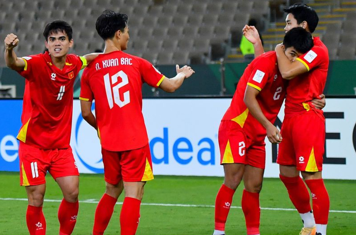 Phóng viên Trung Quốc: Xem U23 Việt Nam thi đấu, tôi suýt nhầm với Nhật Bản